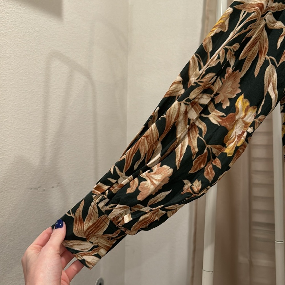 H&M Patterned Blouse (Size 2) - Picture 4 of 4
